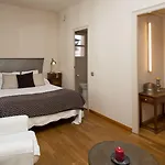 De La Placa Hotel 3*