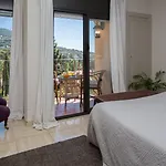 Hotel De La Placa 3*