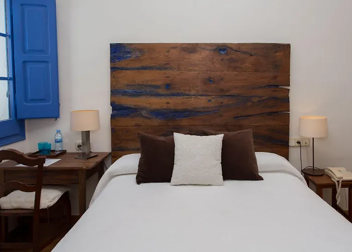 De La Placa Hotel 3*