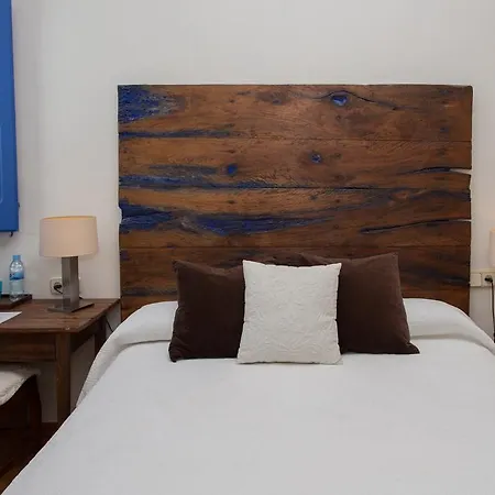 Hotell De La Placa 3*